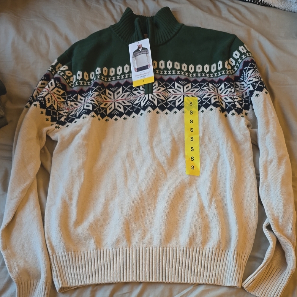 Green and Cream Men's Sweater